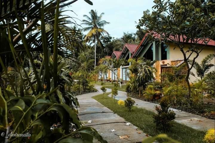 Отель The Hamlet Kuta  Экстерьер фото